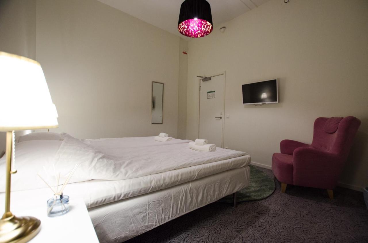 Hostel Fyristorg Uppsala Bagian luar foto