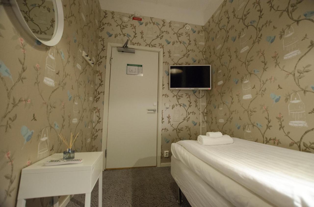 Hostel Fyristorg Uppsala Bagian luar foto